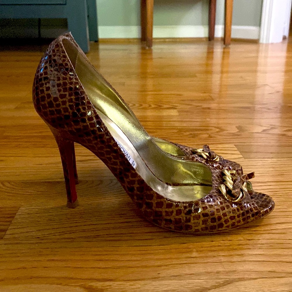 Luciano Padovan 4” heels. Italian made. Size 39.5 which is a 9 US.